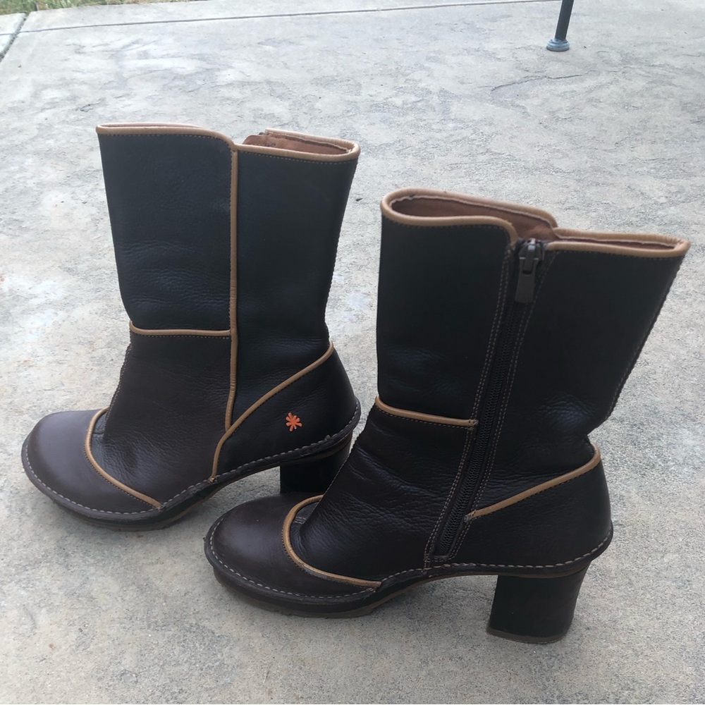 Art Company Brown 2-inch Heeled Boots Size 40